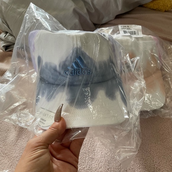 Adidas hats tye dye brand new never worn - Picture 4 of 8